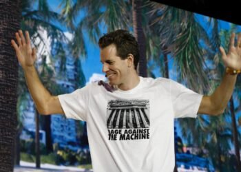 Billionaire Winklevoss Outlines ‘Last Supply’ in Genesis Crypto Chapter