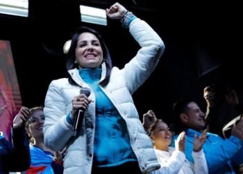 Rafael Correa protégé and centrist to contest Ecuador election run-off