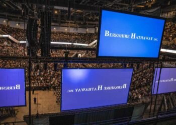 Buffett’s Berkshire Hathaway Swings to $36B Revenue, Apple Stake Swells in Q2