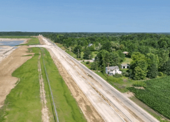 Why Wall Avenue Cash is Pouring into American Small Cities