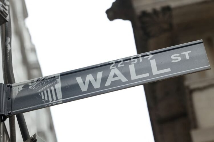 Lumen Applied sciences shares slide after posting lack of practically $9 billion