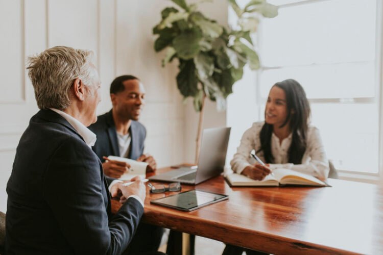 CEO’s Management Position in Managing Transitions