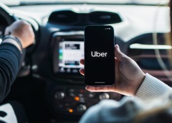 How A $25,000 Wager On Uber As An Unknown Startup Turned Into $125 Million For Ex-Napster Co-Founder — How You Can Make investments In Pre-IPO Firms