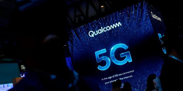 Qualcomm Inventory Jumps. It Will Provide Apple With iPhone Chips By way of 2026.