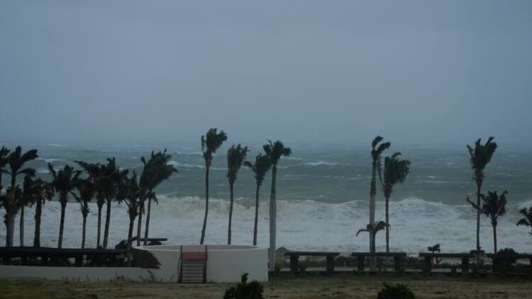 Hurricane Norma makes landfall close to resorts of Los Cabos on Mexico’s Baja California peninsula
