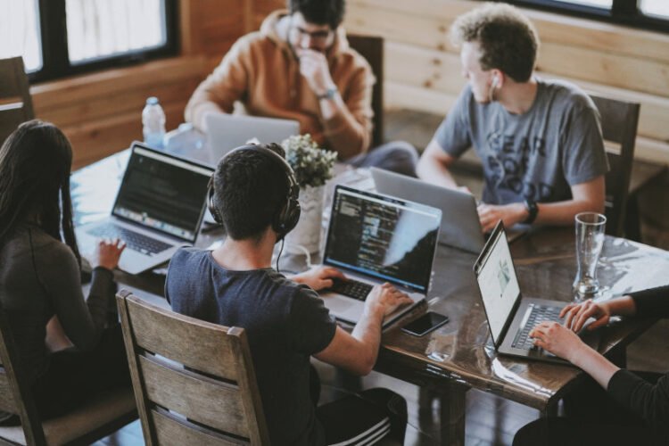 Navigating Office Dynamics: Constructing Sturdy Skilled Relationships