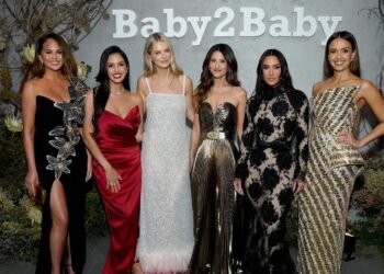 Baby2Baby Gala Raises 12 Million {Dollars} To Sort out Poverty