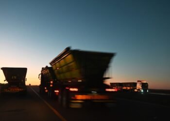 SA export path to Mozambique shut as violence erupts