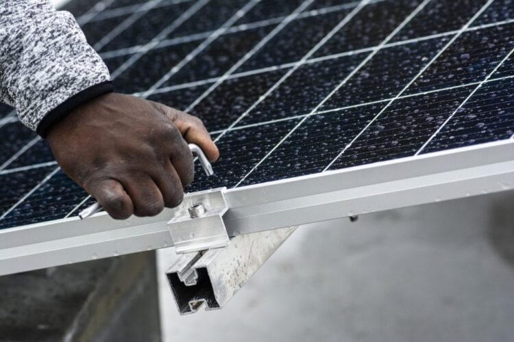 How photo voltaic helps resolve SA’s power disaster