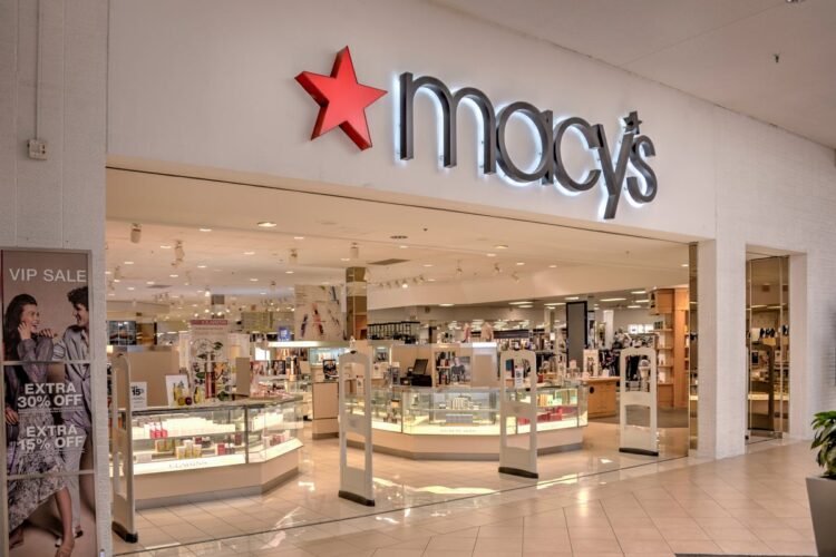 Investor Group Pitches $5.8 Billion Acquisition Proposal For Macy’s – Macy’s (NYSE:M)