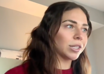 Lady Goes Viral For Stay-Recording Her Layoff, Speaking Again
