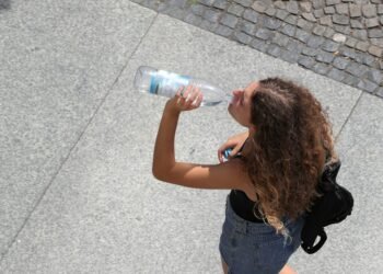 Bottled water accommodates extra plastic particles than beforehand thought