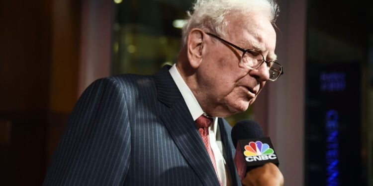 Warren Buffett tells Citi CEO to proceed financial institution overhaul: Report