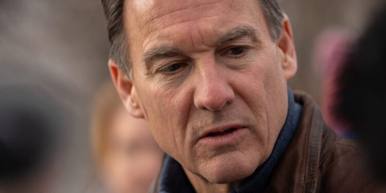 Democrat Tom Suozzi wins particular election to switch expelled George Santos