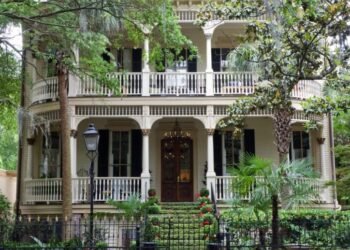 Shopping for in a Historic District Can Be a Gold Mine—However Right here’s Why You Ought to Be Cautious