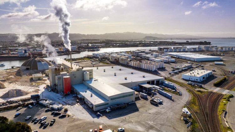 Kinder Morgan: Stagnation Is Okay (NYSE:KMI)