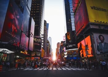 Boosting Your Small Enterprise Visibility with Digital Signage