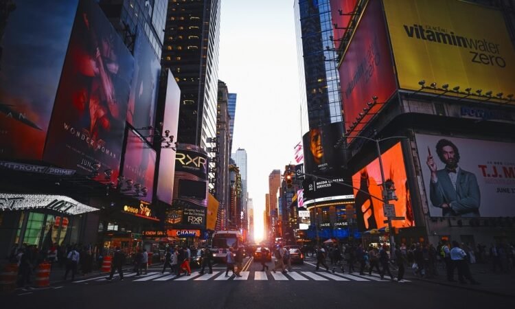 Boosting Your Small Enterprise Visibility with Digital Signage