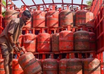 Industrial LPG revised costs: Indian Oil slashes industrial cylinder costs by Rs 69.50, home LPG charges unchanged
