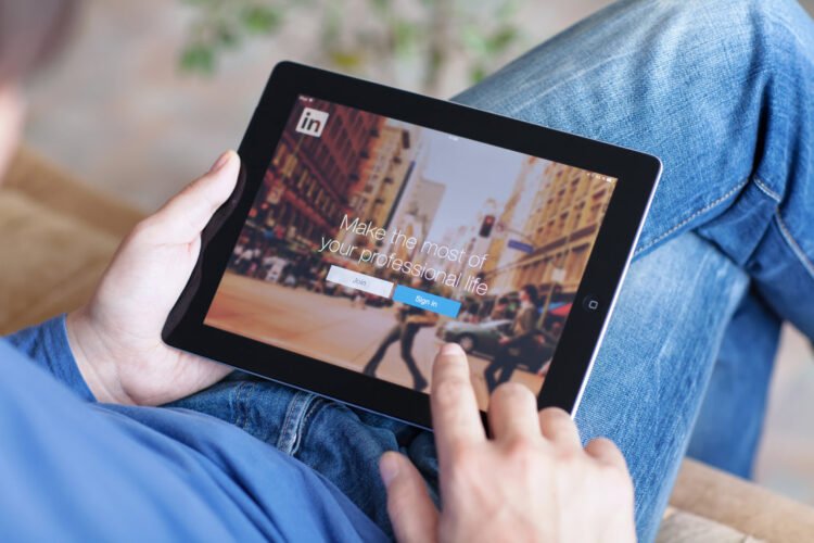 5 LinkedIn Advertising Objectives to Propel Your Enterprise