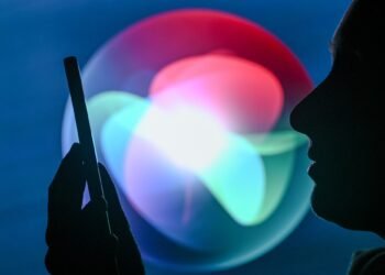 Apple Seemingly Rolling Out Finest Siri AI Options in 2025: Report