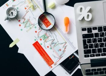 Evaluating Elevance Well being: Insights From 15 Monetary Analysts – Elevance Well being (NYSE:ELV)