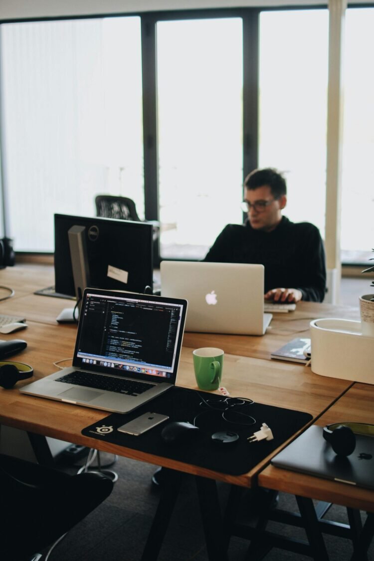 The 5 Finest Staff Administration Software program to Assist Your Small Enterprise Scale