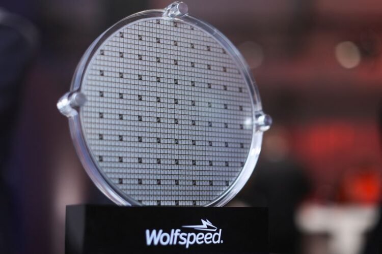 Wolfspeed forecasts weak first-quarter income on manufacturing points