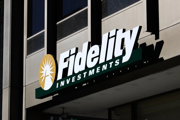 Constancy ‘Glitch’ Results in Irritated Clients, Deposit Holds