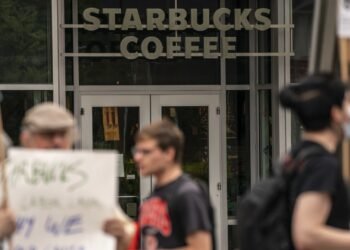 500 Starbucks areas have voted to unionize