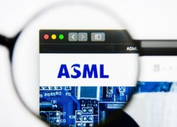 What’s Going On With ASML Shares Friday? – ASML Holding (NASDAQ:ASML)