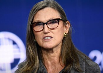 Cathie Wooden buys $15.7 million of tumbling tech inventory