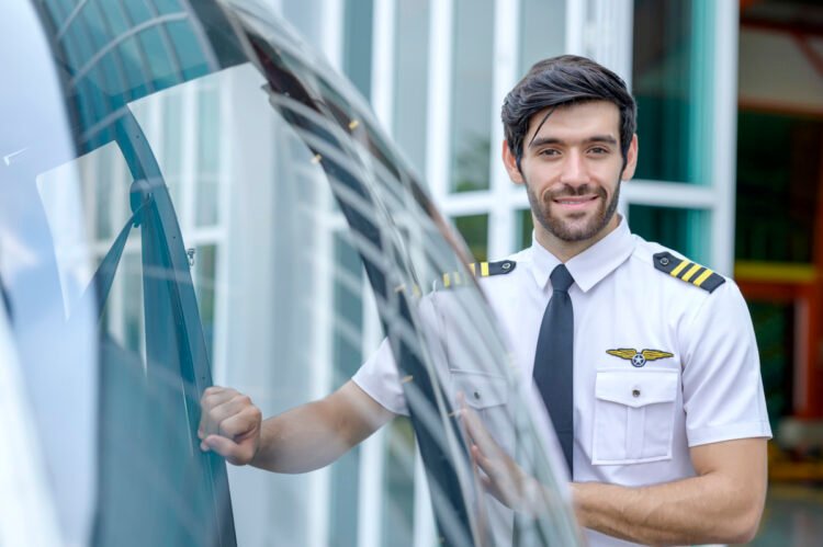 An in-depth have a look at UPS Airways' pilot salaries, firm historical past, and 2025 outlook in gentle of their massive, new USPS contract
