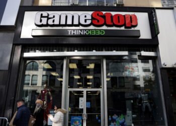 GameStop studies third-quarter revenue on spending cuts