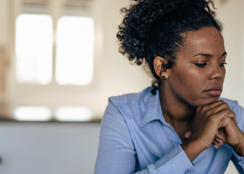 Individuals who nonetheless haven’t forgiven their dad and mom usually show these 8 behaviors (with out realizing it)
