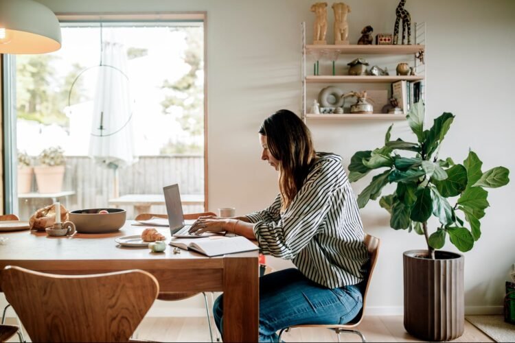 This Trade Wants Extra Freelancers: Your Subsequent Aspect Hustle?