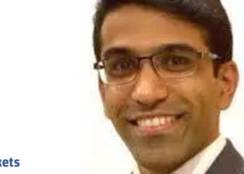 EV: Incumbent auto firms poised to steer India’s EV transition: Raunak Onkar