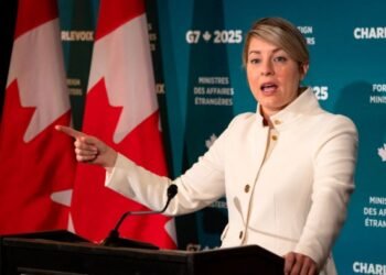 G7 warns Russia of expanded sanctions except it backs ceasefire