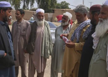 Pakistan expels over 80,000 Afghans in push forward of April 30 deadline, adviser says