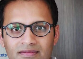 Massive IT could carry out higher than giant banks; second-rung BFSI, home consumption good bets: Digant Haria
