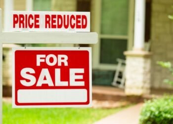 Zillow Turns into Housing Bear in Newest Forecast