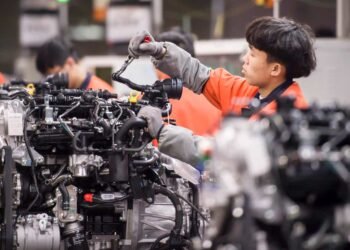 China’s April Manufacturing PMI Falls Again Into Contraction Amid Commerce Warfare