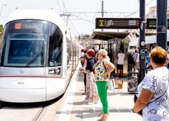 Rishon Lezion to finance Pink Line mild rail extension