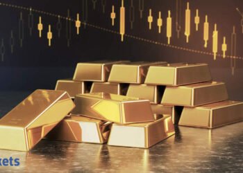 Gold worth prediction: Yellow metallic at 2-week excessive amid bond bother. Breakout coming?
