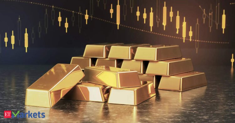 Gold worth prediction: Yellow metallic at 2-week excessive amid bond bother. Breakout coming?