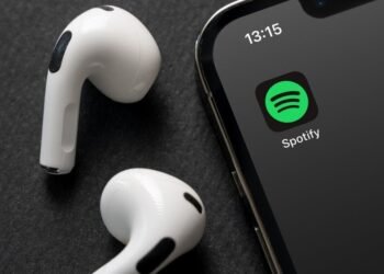 Spotify expands AI DJ characteristic with voice-based music requests for Premium customers