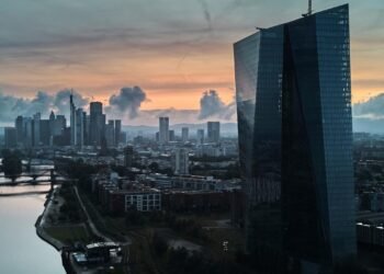 ECB cuts rates of interest to 2% in effort to bolster flagging eurozone development
