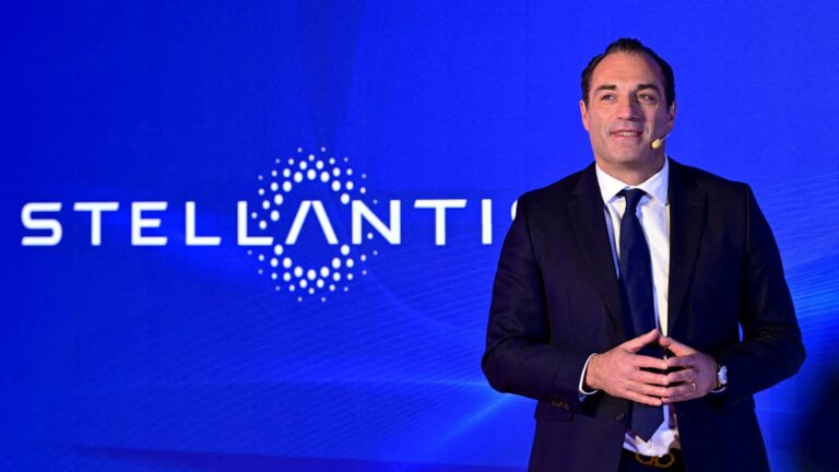 Stellantis stock under pressure as automaker tries to woo Wall Street