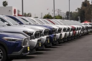 Average price of new car, average 'asking price' both reached record highs in December