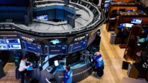 Market volatility trap? This investment strategy may hurt investors